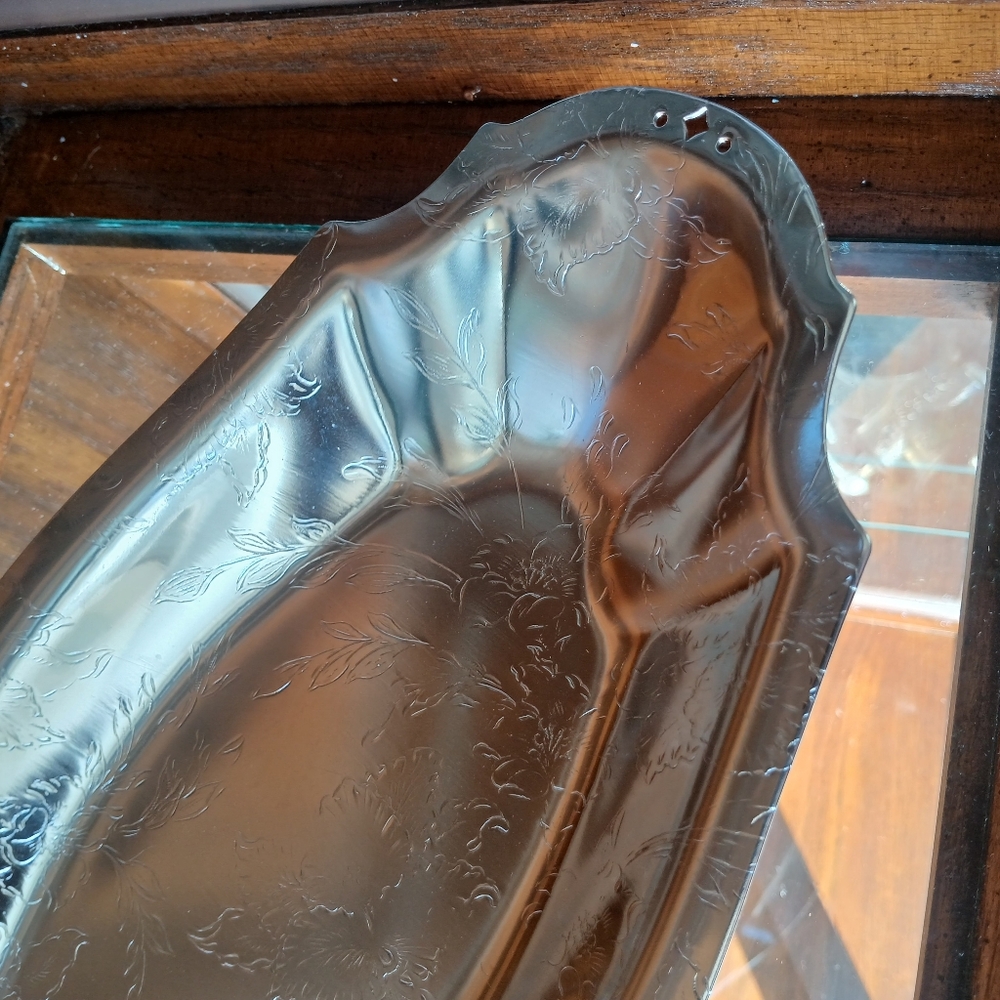 Elegant Silver Plated Serving Tray - Picture 3 of 5